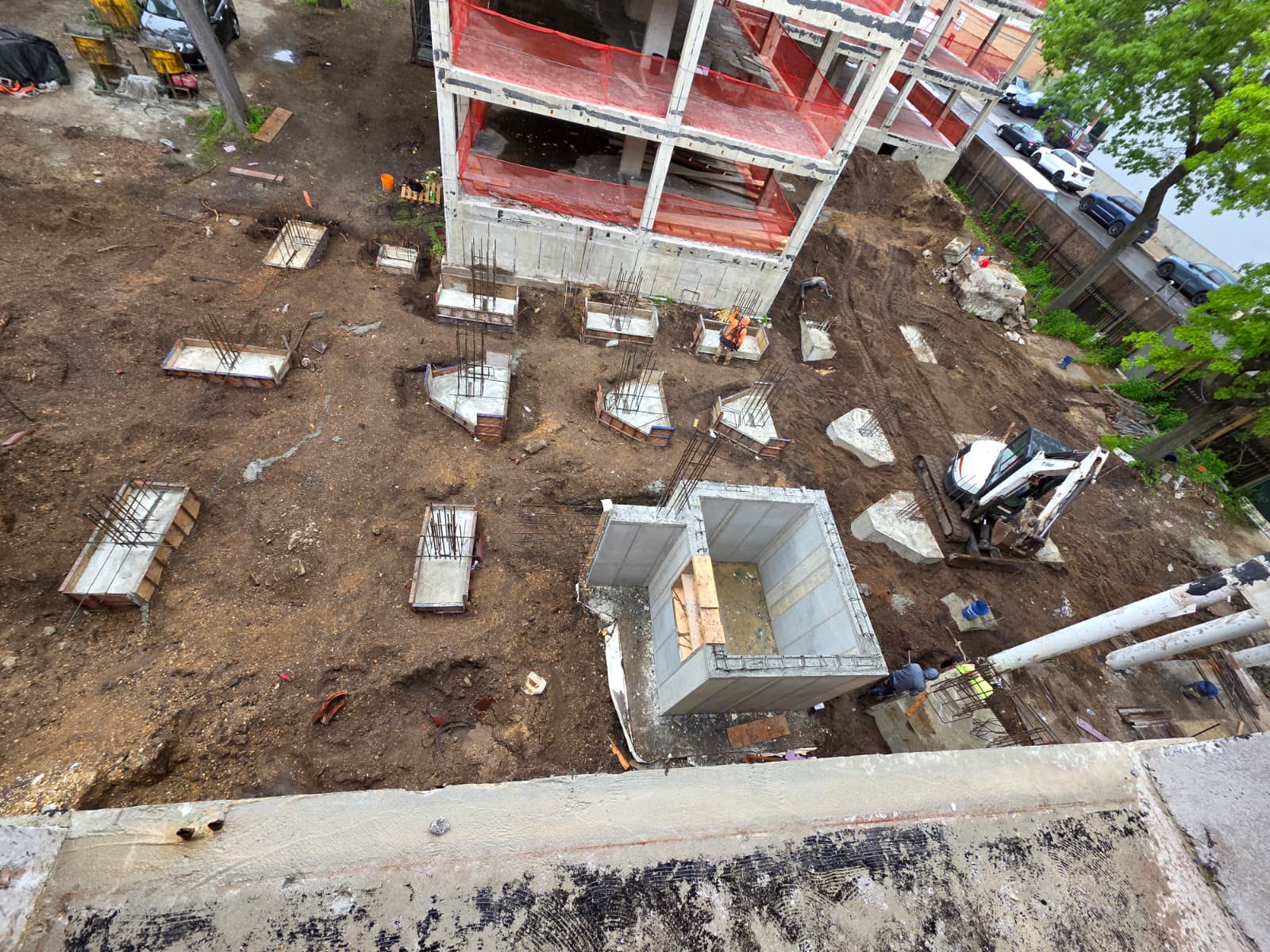 Pile caps and elevator pit